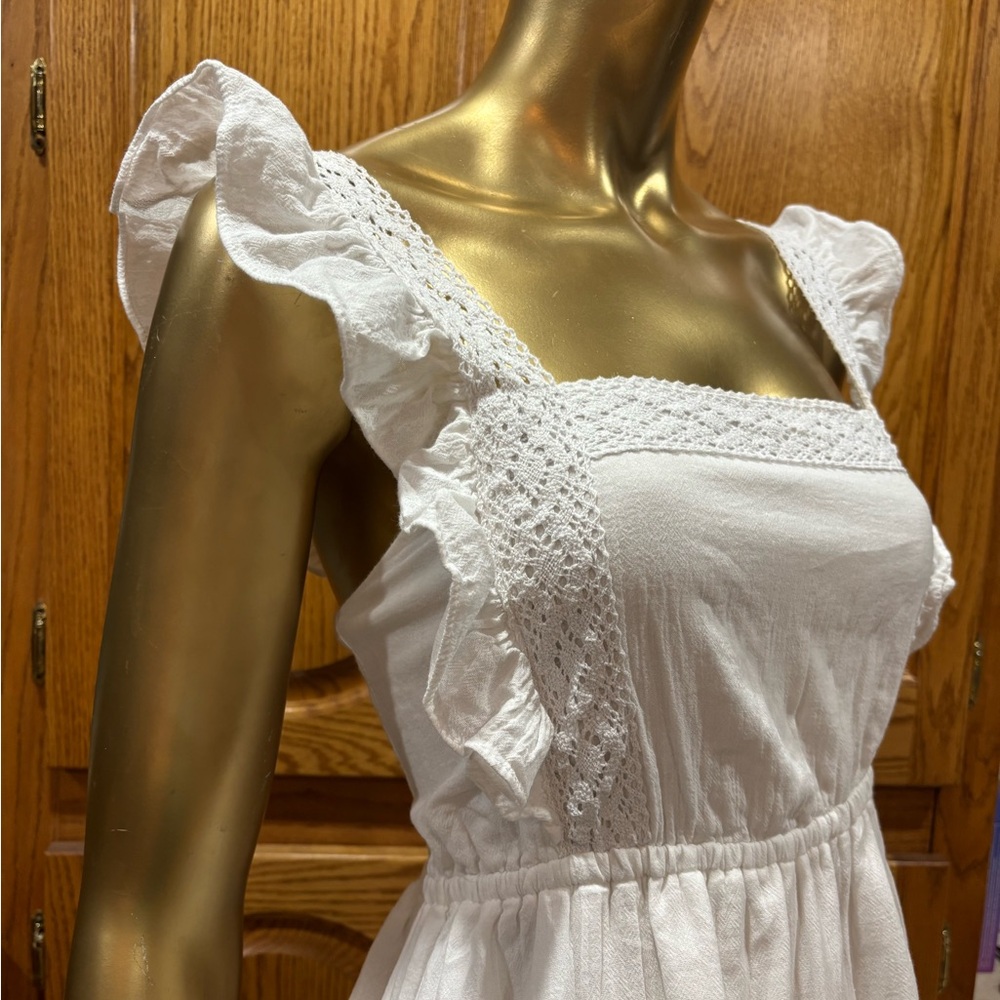 a'gaci White Maxi Dress with Ruffle Details - Picture 6 of 7